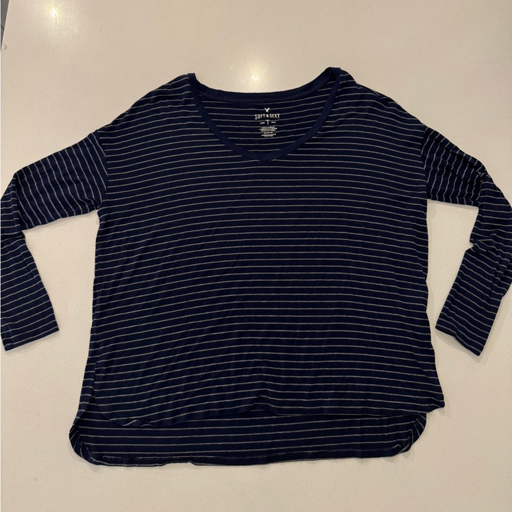 American Eagle Soft and Sexy long sleeve shirt in size Medium